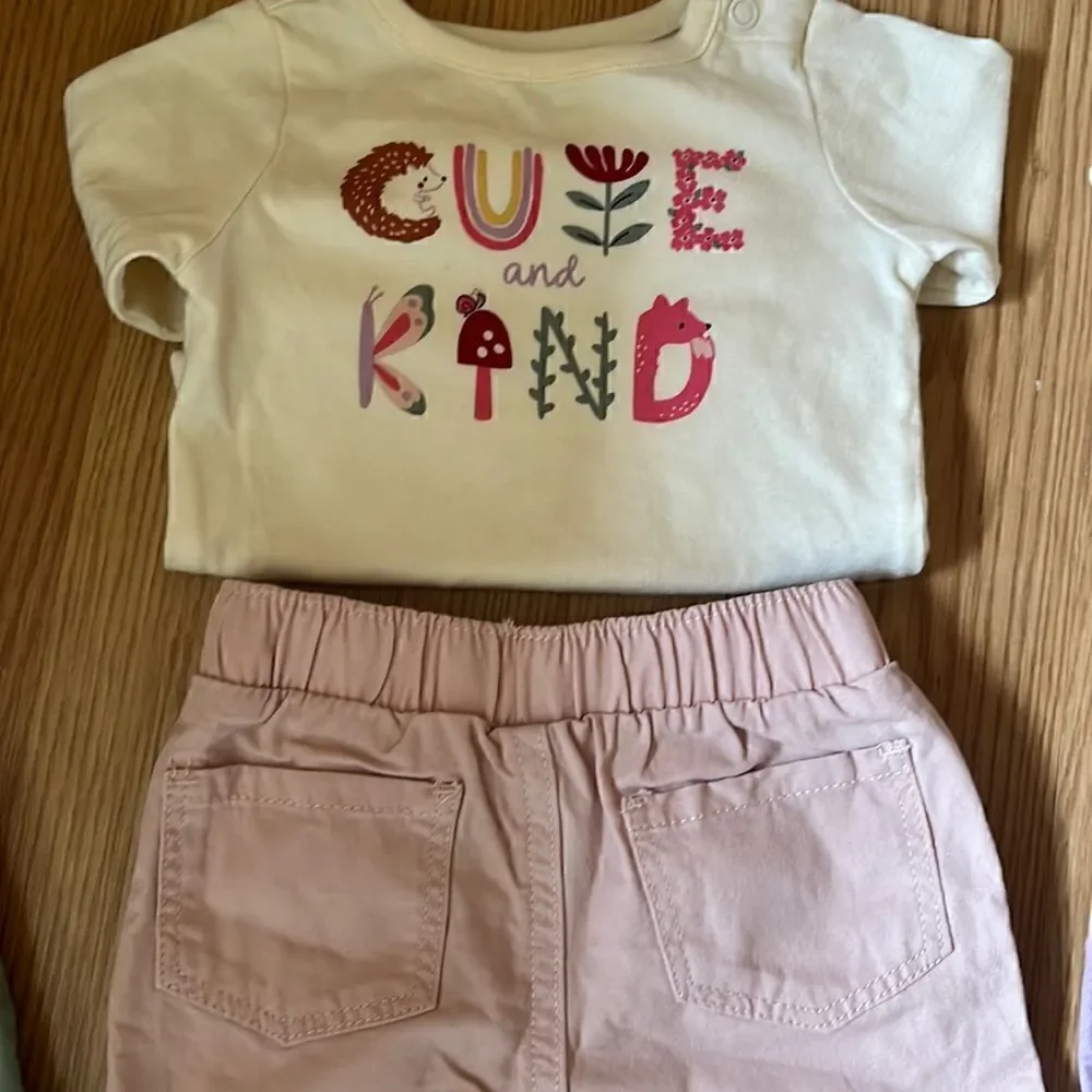 Garanimals  Girls Size 0-3 months Onesies and Matching Pants Sets